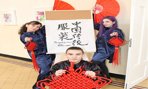 图二:充满年味的现场布置_副本_副本