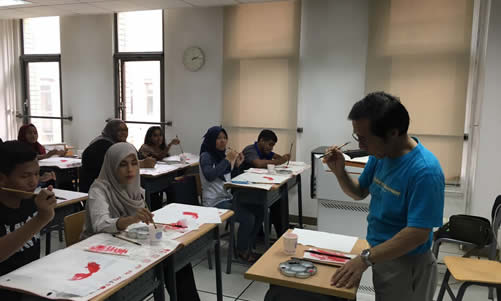 20160810马来西亚马来亚大学孔子学院大学生夏令营在华顺利举行图1