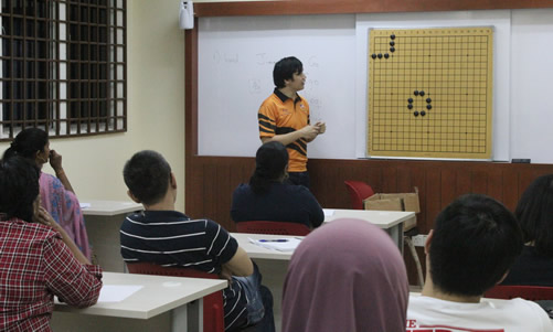 2012100308马来亚大学孔子学院围棋班太极拳班本月开课图1