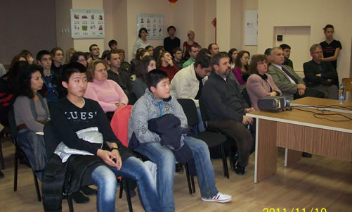20111110索非亚孔子学院成功举办中国书法讲座图2