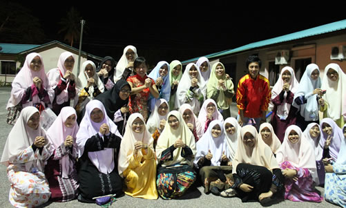 20120223马来亚大学孔子汉语学院吉兰丹校区举办中华美食活动图2