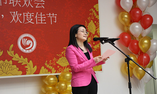 图二:教育组负责人陈瑛致新年贺词_副本_副本