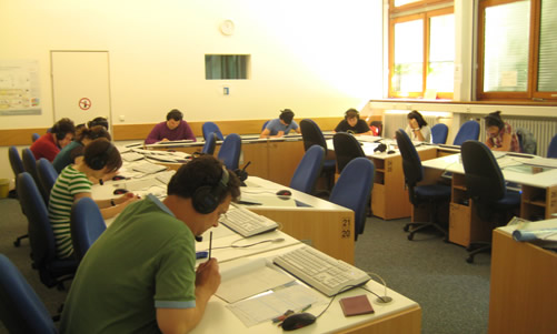 20110522纽伦堡-埃尔兰根孔子学院HSK考试顺利结束图片1
