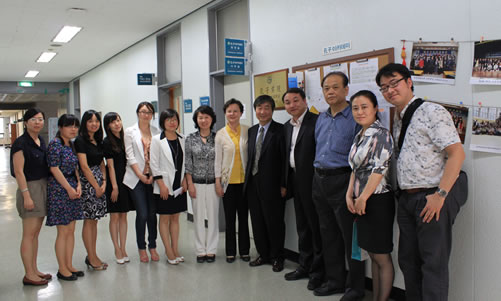 20120611中国致公党副主席闫小培一行访问韩国外国语大学孔子学院图3