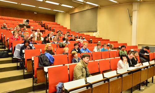 20130516列日孔子学院举办汉语多媒体教学资源展图3