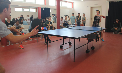 20150519保加利亚索非亚孔子学院举办首届中学生乒乓球联赛图1
