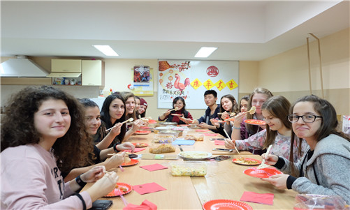 图4-醇厚浓汁中国饺_副本