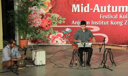 20121001马来亚大学孔子汉语学院举办中秋欢庆晚会图2