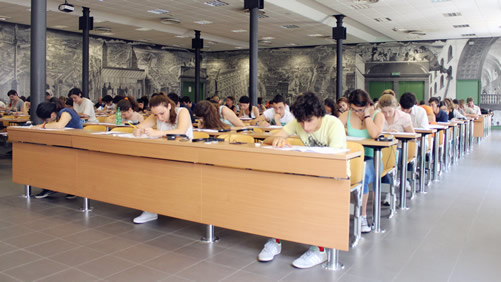 20140614意大利罗马大学孔子学院举办汉语水平考试图1