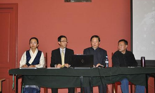 20111108中国藏学家代表团在波兰克拉科夫孔子学院举行西藏问题学术交流会图1
