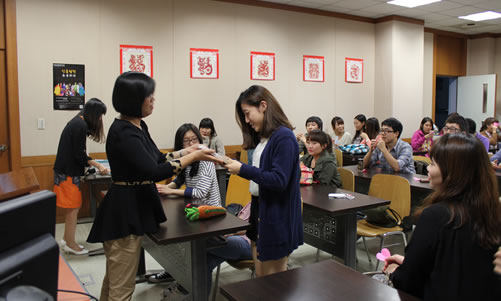 韩国外国语大学孔子学院成功举办走进中国文化系列讲座之三——中国婚姻文化的变迁.doc图3